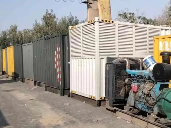 金湖200KW柴油发电机机组每小时油耗是多少？