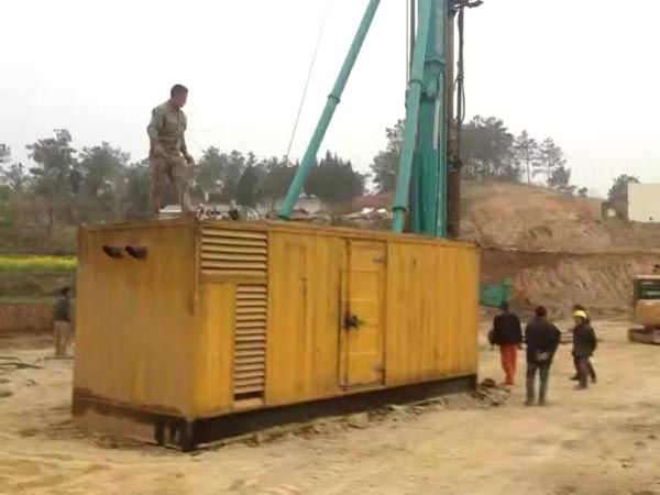 金湖如何判断水冷式机油散热器密封件是否需要更换?